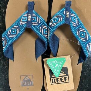 Reef Rastafarian Cloth Beach flip-flop BoHo Blue and Peach Color Cool Sandals